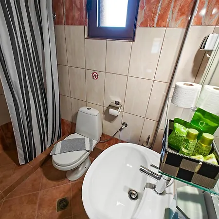 Yades Pozar Pensionat
